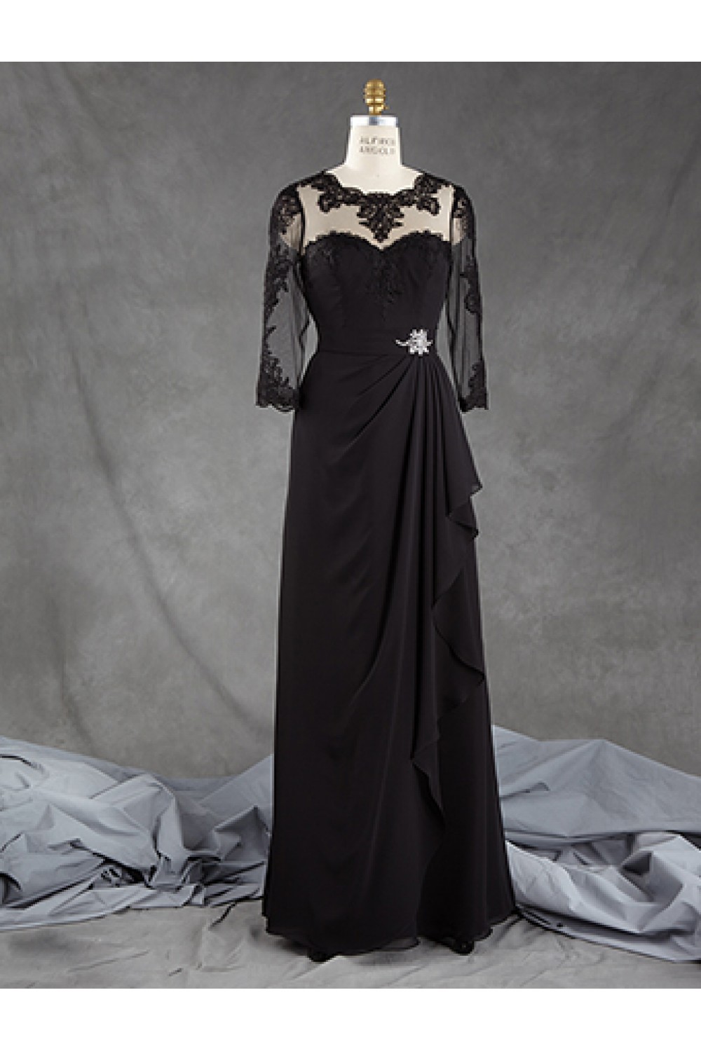 mother of the groom dresses black
