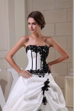 Ball Gown Strapless Beaded Appliques Lace Taffeta Beautiful Wedding Dresses 2030041