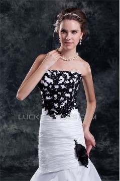 Beautiful A-Line Strapless Sleeveless Taffeta Lace Black White Wedding Dresses 2031128