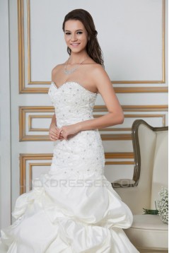 A-Line Sweetheart Court Train Beaded Lace Wedding Dresses 2031439