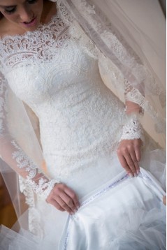 Long Sleeves Off-the-Shoulder Lace Wedding Dresses Bridal Gowns 3030110